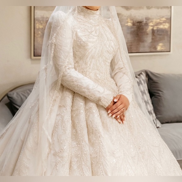 Dresses | Modest Wedding Dress With Veil Turban And Crystal Headpiece ...